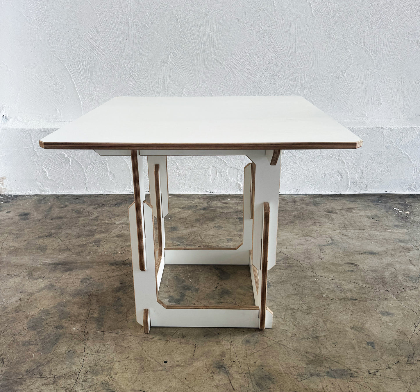 Puzzle Table White 2025