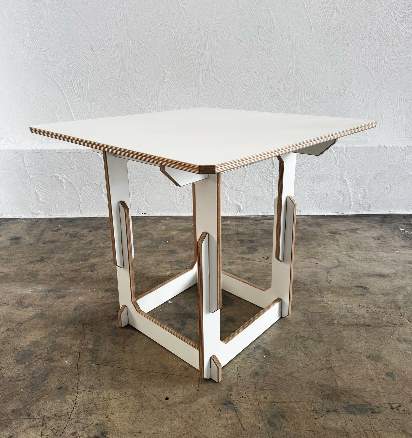Puzzle Table White 2025